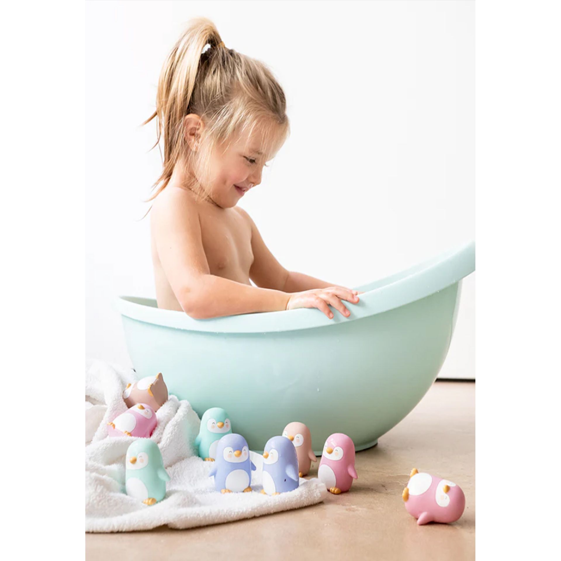 Saro Brinquedos Banho Pengui Party 0376